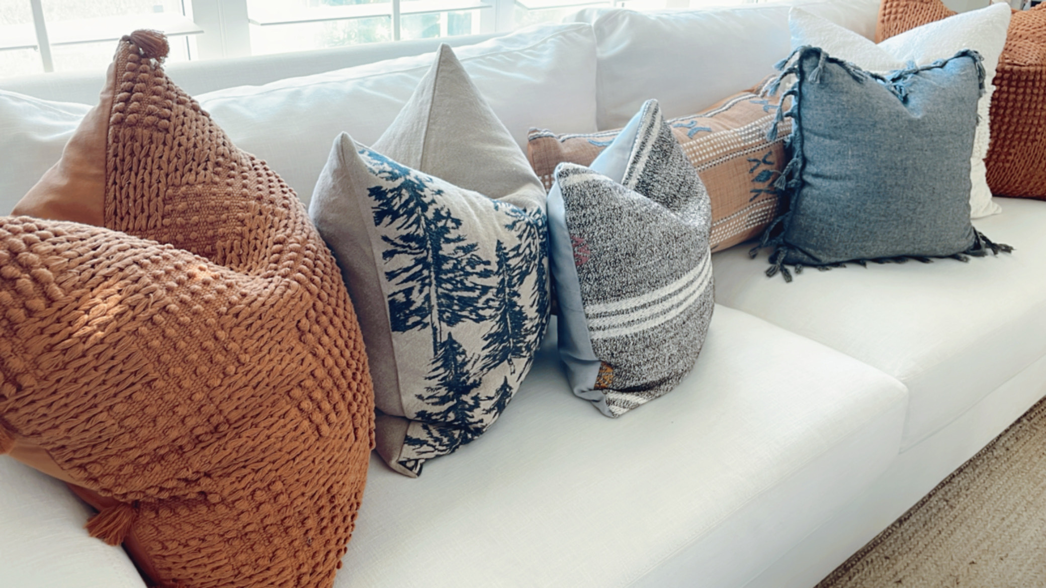 seasonal throw pillows for fall and winter